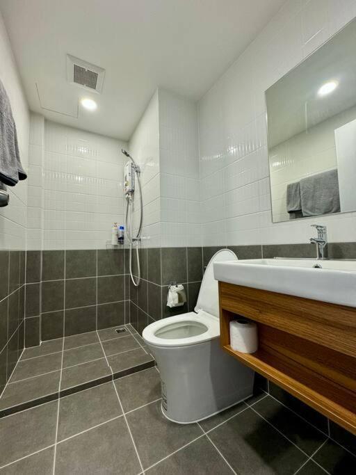Apartamento Modern Near Icon Siam & Bts Krung Thonburi